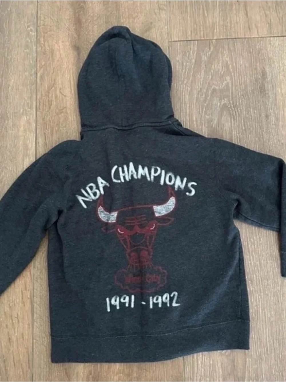 Gap retired Bull's NBA Championship. Size 6-7.